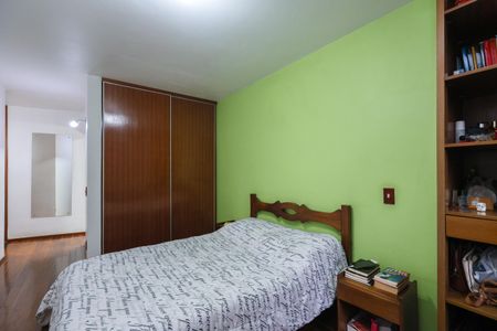 Apartamento à venda com 178m², 4 quartos e 3 vagas Apartamento à venda com 178m², 4 quartos e 3 vagasSuíte 1