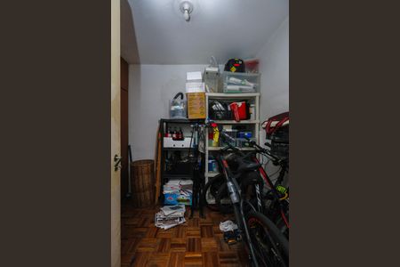 Apartamento à venda com 178m², 4 quartos e 3 vagas Apartamento à venda com 178m², 4 quartos e 3 vagasÁrea de Serviço