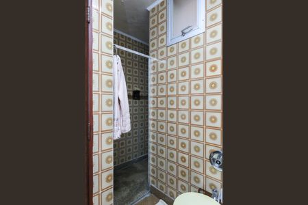 Apartamento à venda com 178m², 4 quartos e 3 vagas Apartamento à venda com 178m², 4 quartos e 3 vagasBanheiro da Suíte 1