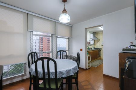 Apartamento à venda com 178m², 4 quartos e 3 vagas Apartamento à venda com 178m², 4 quartos e 3 vagasCopa
