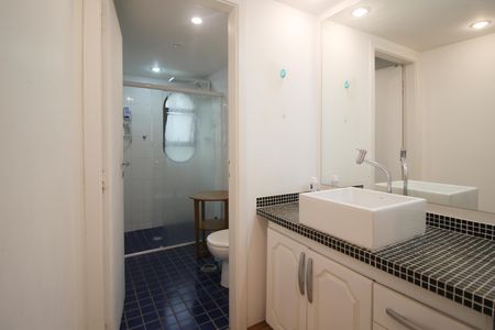 Apartamento à venda com 57m², 1 quarto e 1 vaga