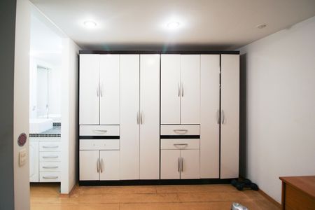 Apartamento à venda com 57m², 1 quarto e 1 vaga