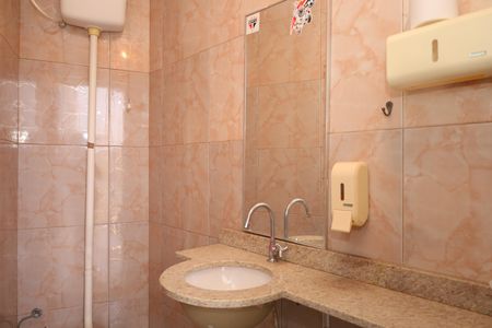Casa à venda com 320m², 3 quartos e 5 vagasBanheiro 4