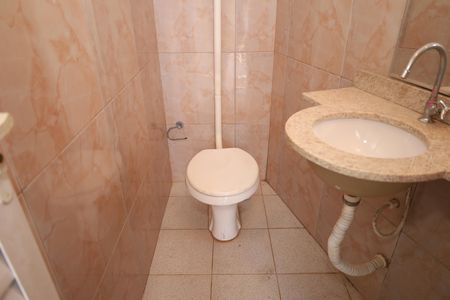 Casa à venda com 320m², 3 quartos e 5 vagasBanheiro 4