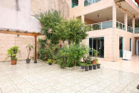 Casa à venda com 320m², 3 quartos e 5 vagasQuintal