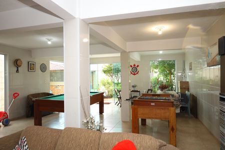 Casa à venda com 320m², 3 quartos e 5 vagasÁrea de lazer