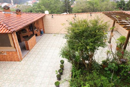 Casa à venda com 320m², 3 quartos e 5 vagasQuintal