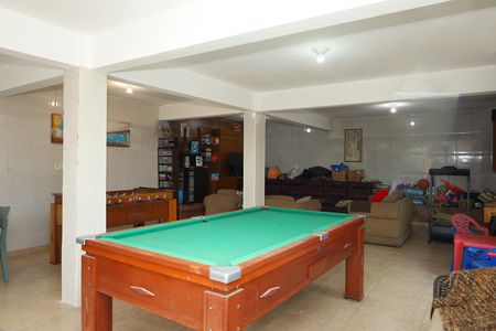 Casa à venda com 320m², 3 quartos e 5 vagasÁrea de lazer
