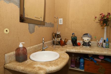 Casa à venda com 320m², 3 quartos e 5 vagasBanheiro 3 - Lavabo