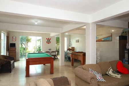 Casa à venda com 320m², 3 quartos e 5 vagasÁrea de lazer