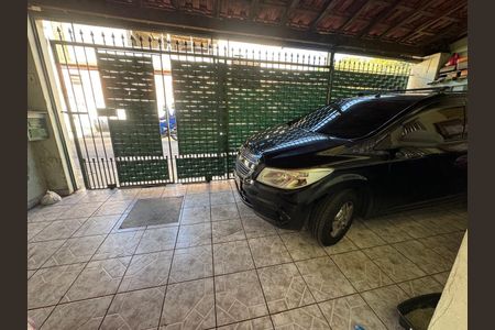 Casa à venda com 141m², 4 quartos e 3 vagas Casa à venda com 141m², 4 quartos e 3 vagasGaragem
