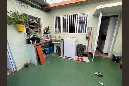 Casa à venda com 141m², 4 quartos e 3 vagas Casa à venda com 141m², 4 quartos e 3 vagasÁrea externa