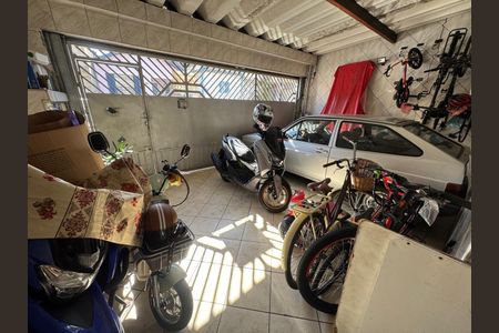 Casa à venda com 150m², 3 quartos e 2 vagas Casa à venda com 150m², 3 quartos e 2 vagasGaragem