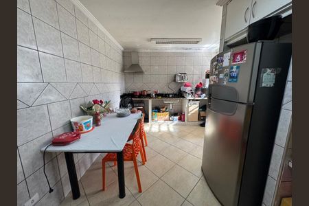 Casa à venda com 150m², 3 quartos e 2 vagas Casa à venda com 150m², 3 quartos e 2 vagasCozinha