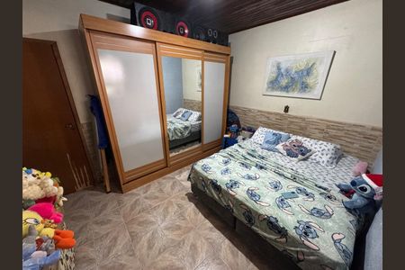 Casa à venda com 150m², 3 quartos e 2 vagas Casa à venda com 150m², 3 quartos e 2 vagasQuarto