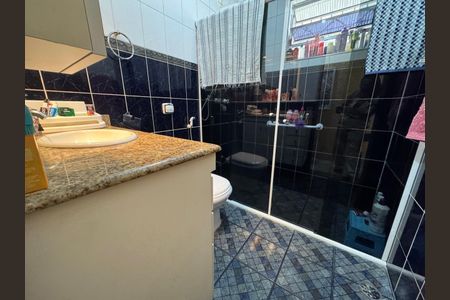 Casa à venda com 150m², 3 quartos e 2 vagas Casa à venda com 150m², 3 quartos e 2 vagasBanheiro