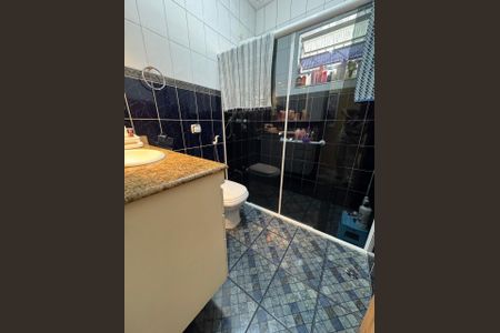 Casa à venda com 150m², 3 quartos e 2 vagas Casa à venda com 150m², 3 quartos e 2 vagasBanheiro