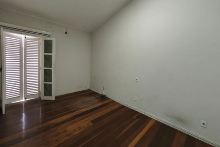 Casa para alugar com 370m², 4 quartos e 3 vagas Casa para alugar com 370m², 4 quartos e 3 vagasQuarto Suíte 2