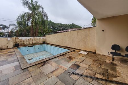 Casa para alugar com 370m², 4 quartos e 3 vagas Casa para alugar com 370m², 4 quartos e 3 vagasQuintal