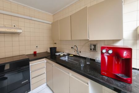 Casa para alugar com 370m², 4 quartos e 3 vagas Casa para alugar com 370m², 4 quartos e 3 vagasCozinha