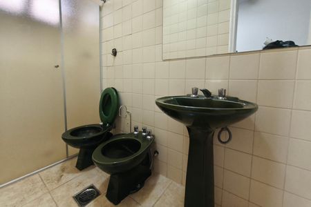Casa para alugar com 370m², 4 quartos e 3 vagas Casa para alugar com 370m², 4 quartos e 3 vagasBanheiro Suíte