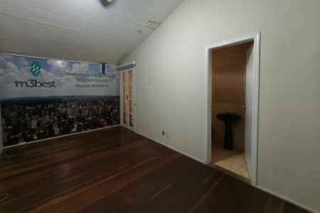 Casa para alugar com 370m², 4 quartos e 3 vagas Casa para alugar com 370m², 4 quartos e 3 vagasQuarto Suíte
