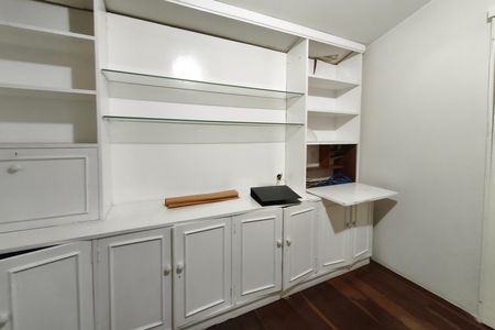 Casa para alugar com 370m², 4 quartos e 3 vagas Casa para alugar com 370m², 4 quartos e 3 vagasQuarto 4