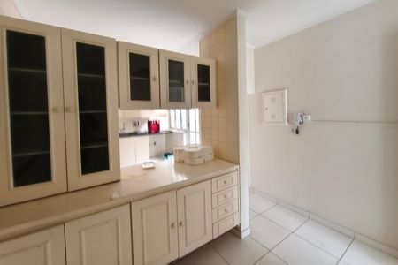 Casa para alugar com 370m², 4 quartos e 3 vagas Casa para alugar com 370m², 4 quartos e 3 vagasCozinha
