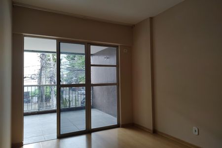 Apartamento para alugar com 107m², 3 quartos e 1 vaga Apartamento para alugar com 107m², 3 quartos e 1 vagaSala