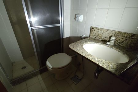 Apartamento para alugar com 107m², 3 quartos e 1 vaga Apartamento para alugar com 107m², 3 quartos e 1 vagaBanheiro Social'