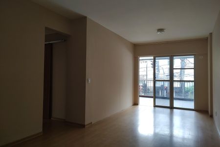 Apartamento para alugar com 107m², 3 quartos e 1 vaga Apartamento para alugar com 107m², 3 quartos e 1 vagaSala