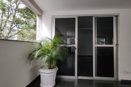 Apartamento para alugar com 107m², 3 quartos e 1 vaga Apartamento para alugar com 107m², 3 quartos e 1 vagaÁrea comum - Salão de festas