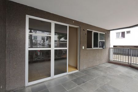 Apartamento para alugar com 107m², 3 quartos e 1 vaga Apartamento para alugar com 107m², 3 quartos e 1 vagaVaranda