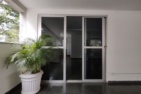 Apartamento para alugar com 107m², 3 quartos e 1 vaga Apartamento para alugar com 107m², 3 quartos e 1 vagaÁrea comum - Salão de festas