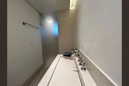 Casa de condomínio à venda com 158m², 3 quartos e 2 vagasBanheiro