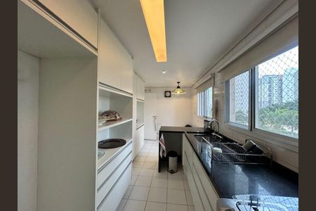 Casa de condomínio à venda com 158m², 3 quartos e 2 vagasCozinha