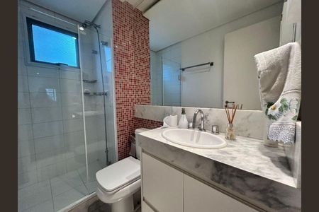 Casa de condomínio à venda com 158m², 3 quartos e 2 vagasBanheiro