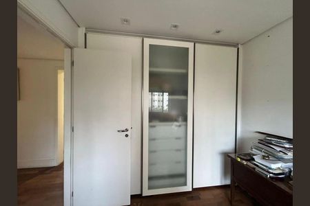Casa de condomínio à venda com 158m², 3 quartos e 2 vagasQuarto