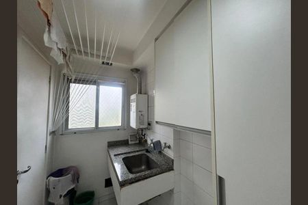 Casa de condomínio à venda com 158m², 3 quartos e 2 vagasÁrea de serviço