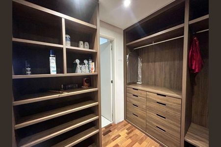 Casa de condomínio à venda com 158m², 3 quartos e 2 vagasQuarto