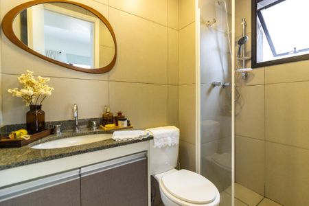 Banheiro de kitnet/studio para alugar com 1 quarto, 26m² em Pinheiros, São Paulo