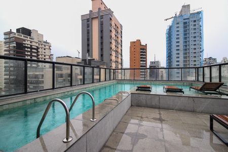 Studio para alugar com 26m², 1 quarto e sem vaga Studio para alugar com 26m², 1 quarto e sem vagaÁrea comum - Piscina