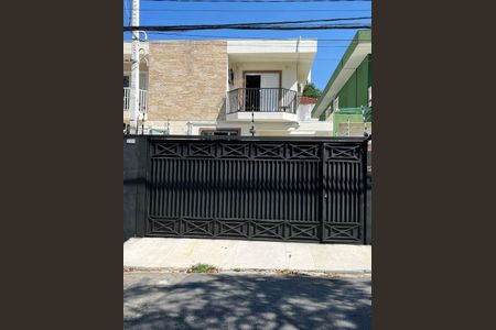 Casa à venda com 131m², 3 quartos e 2 vagasFoto 03