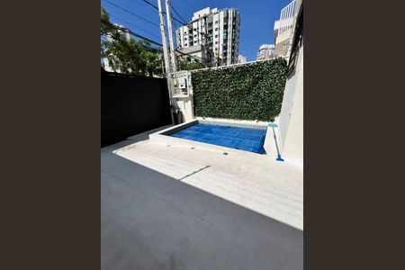 Casa à venda com 131m², 3 quartos e 2 vagasFoto 02