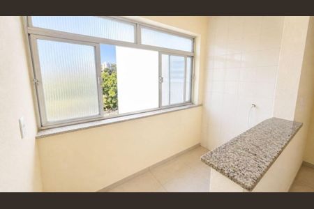 Cozinha de apartamento para alugar com 2 quartos, 58m² em Agronomia, Porto Alegre
