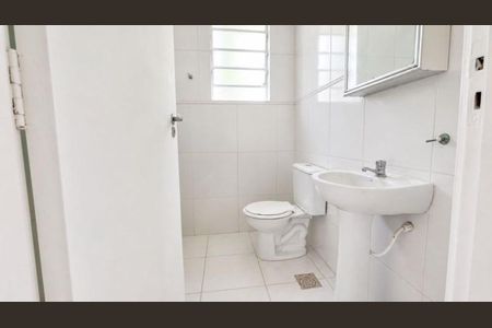 Banheiro de apartamento para alugar com 2 quartos, 58m² em Agronomia, Porto Alegre