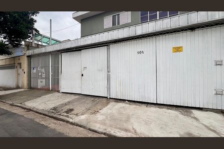 Casa para alugar com 289m², 3 quartos e 4 vagas Casa para alugar com 289m², 3 quartos e 4 vagasFachada