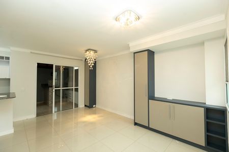 SALA PARA TRÊS AMBIENTES de casa de condomínio para alugar com 3 quartos, 190m² em Loteamento Alphaville, Campinas