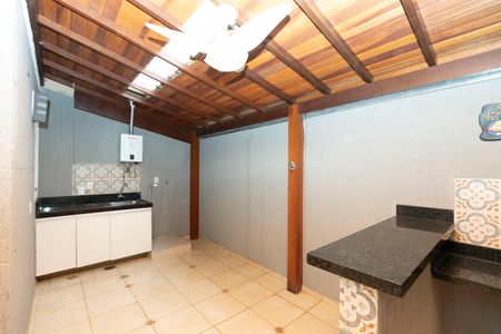 Casa de condomínio para alugar com 190m², 3 quartos e 2 vagasÁREA DE SERVIÇO