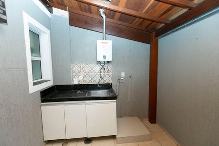 Casa de condomínio para alugar com 190m², 3 quartos e 2 vagasÁREA DE SERVIÇO